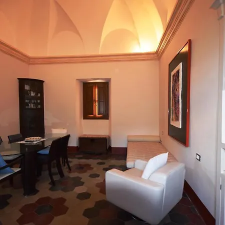 Hora Vona Apartment *